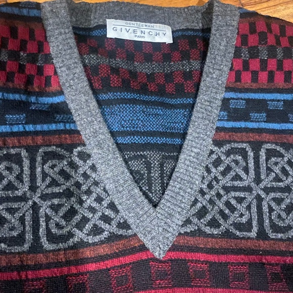GIVENCHY VTG WOOL Frm ITALY ORIENTAL Sweater RARE - Picture 9 of 11